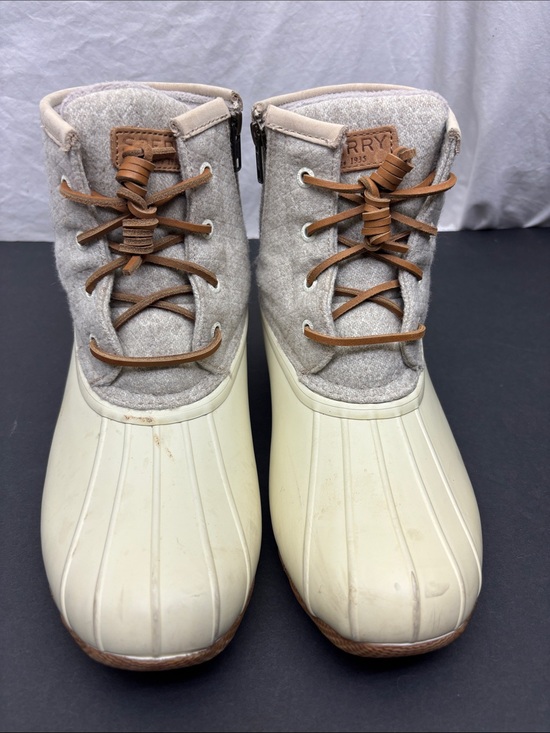 Sperry Shoes - Sperry Beige Duck Boots, SZ 8.5 women’s